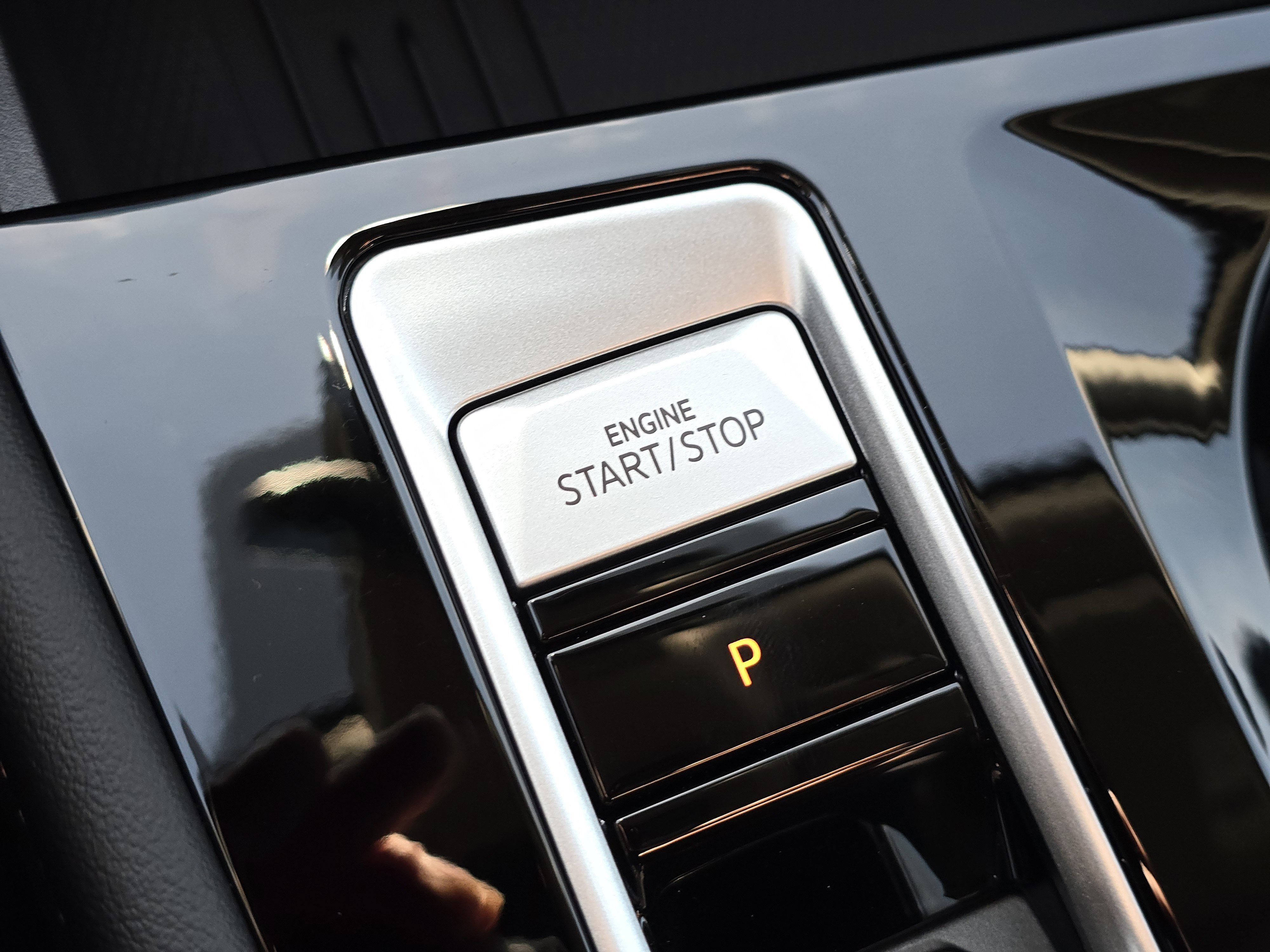 New 2026 Deep Black Pearl Volkswagen 2.0T Peak Edition image 25