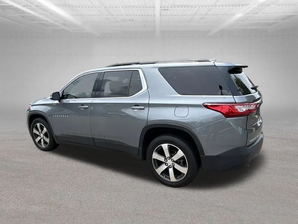 Used 2019 Gray Chevrolet 3LT image 2