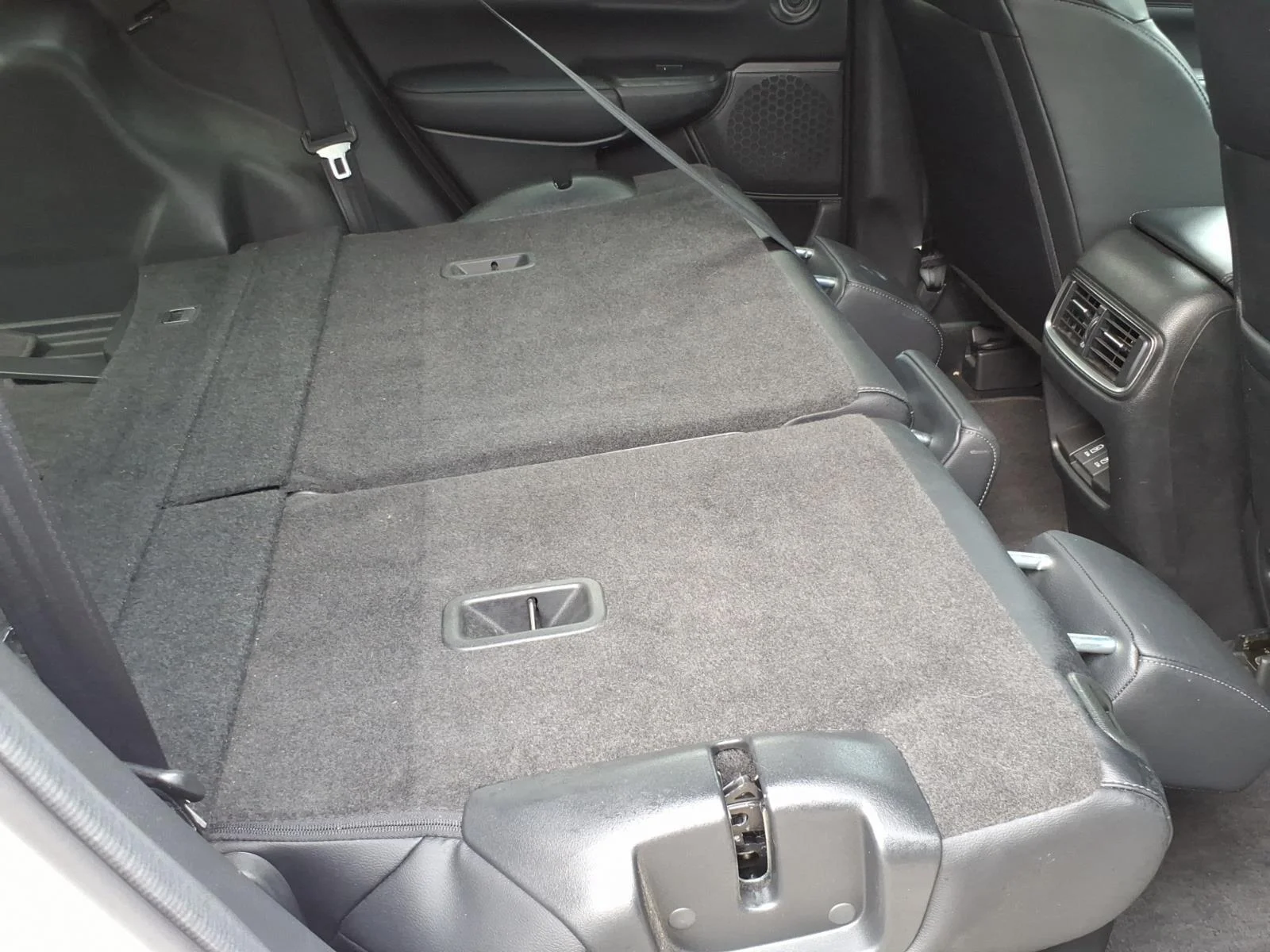 Used 2018 White Diamond Pearl Honda Touring image 29