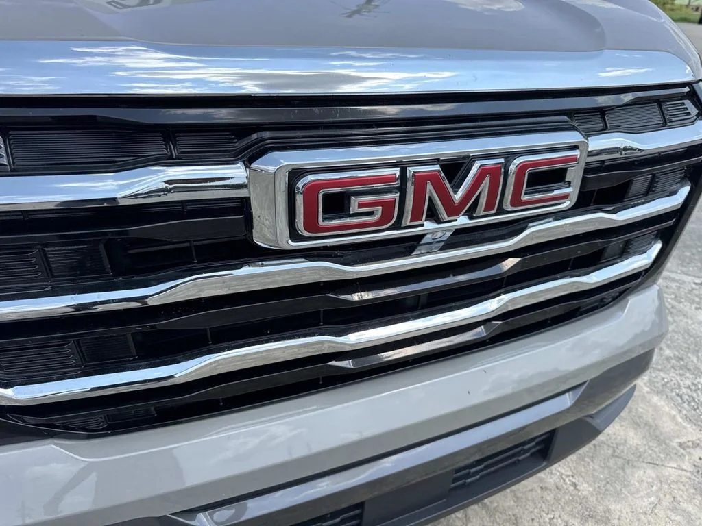 Used 2026 Gray GMC Elevation image 6