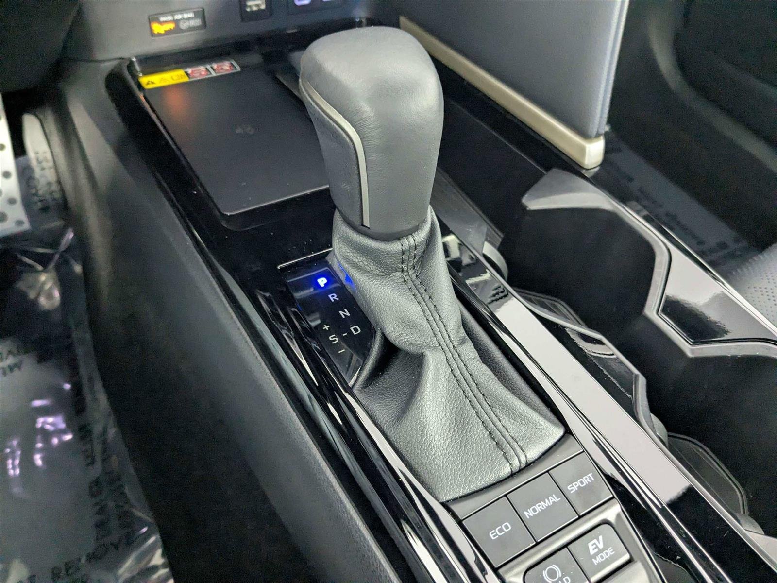 2025 Toyota Camry XSE - Photo 25