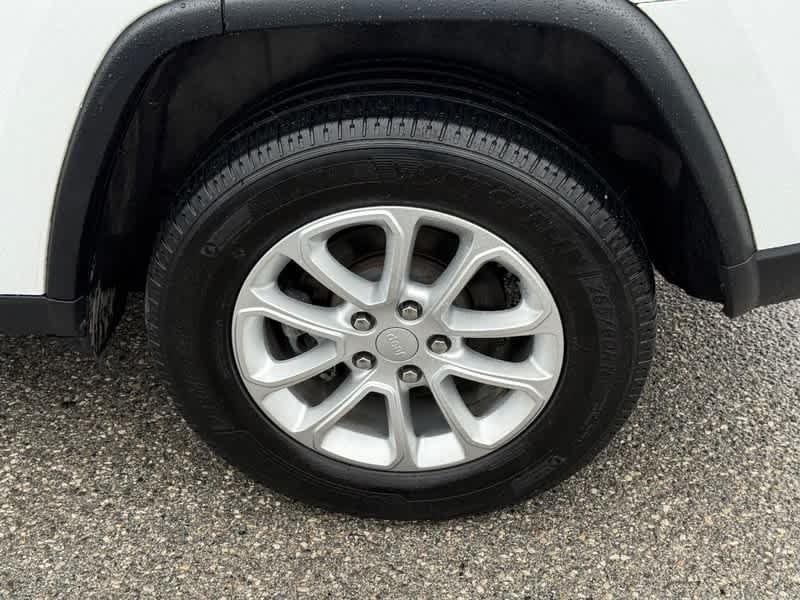 Used 2022 Bright White Clear Coat Jeep Laredo E image 6