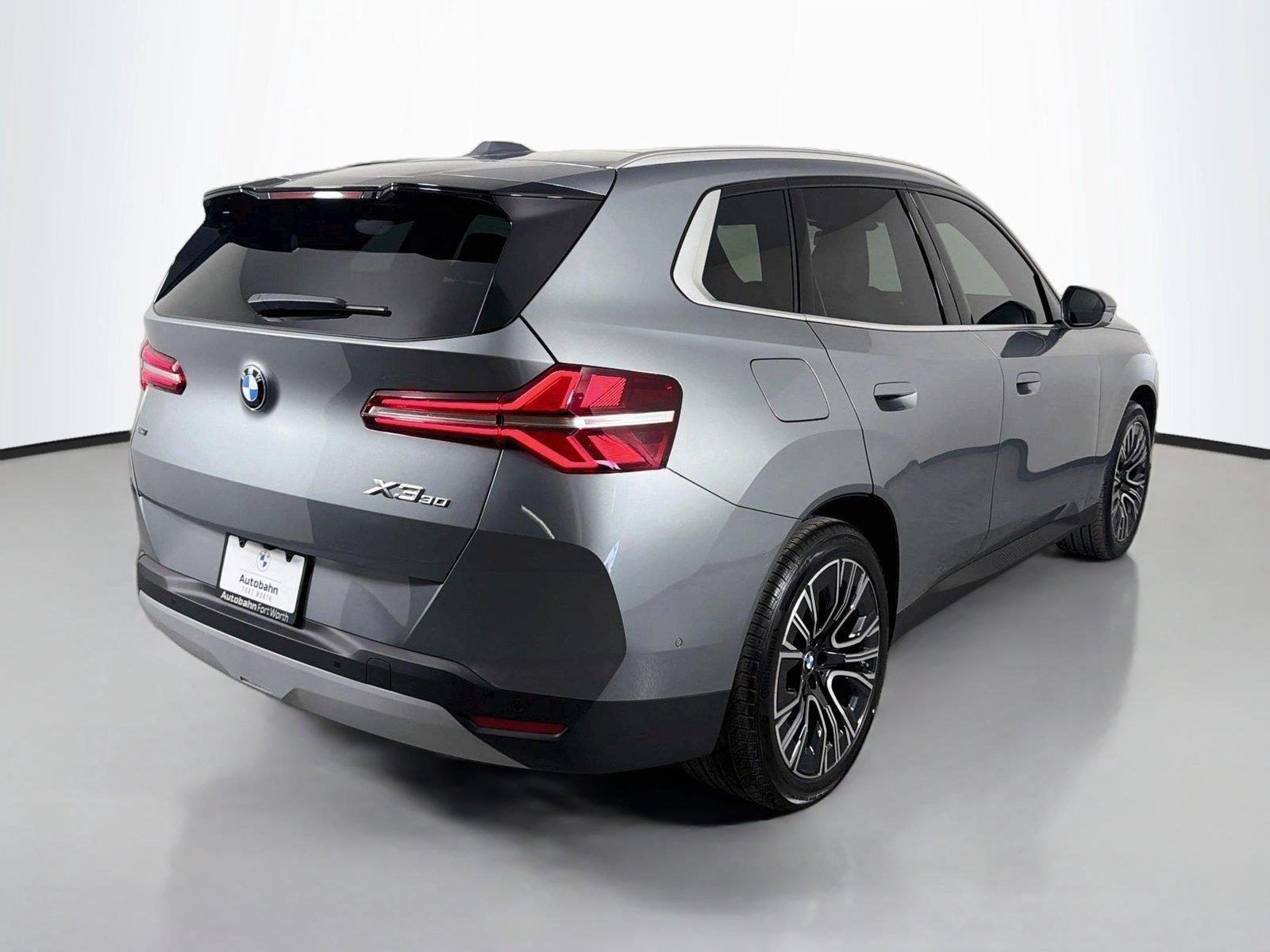 New 2026 Skyscraper Grey Metallic BMW 30 xDrive image 5