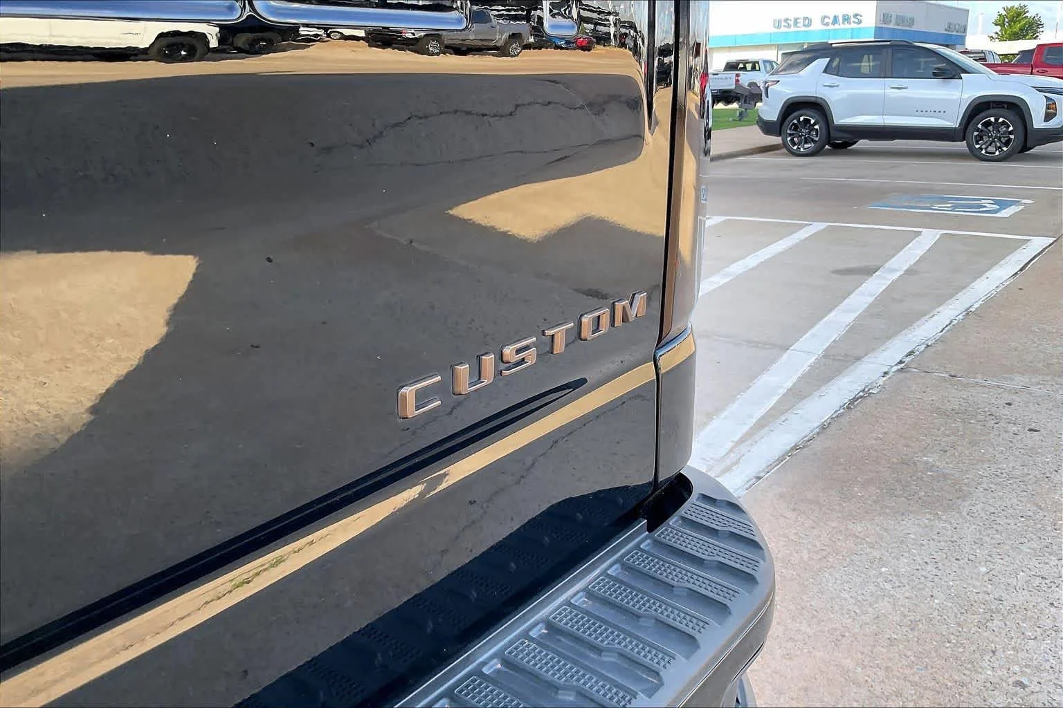 Used 2022 Black Chevrolet Custom image 10