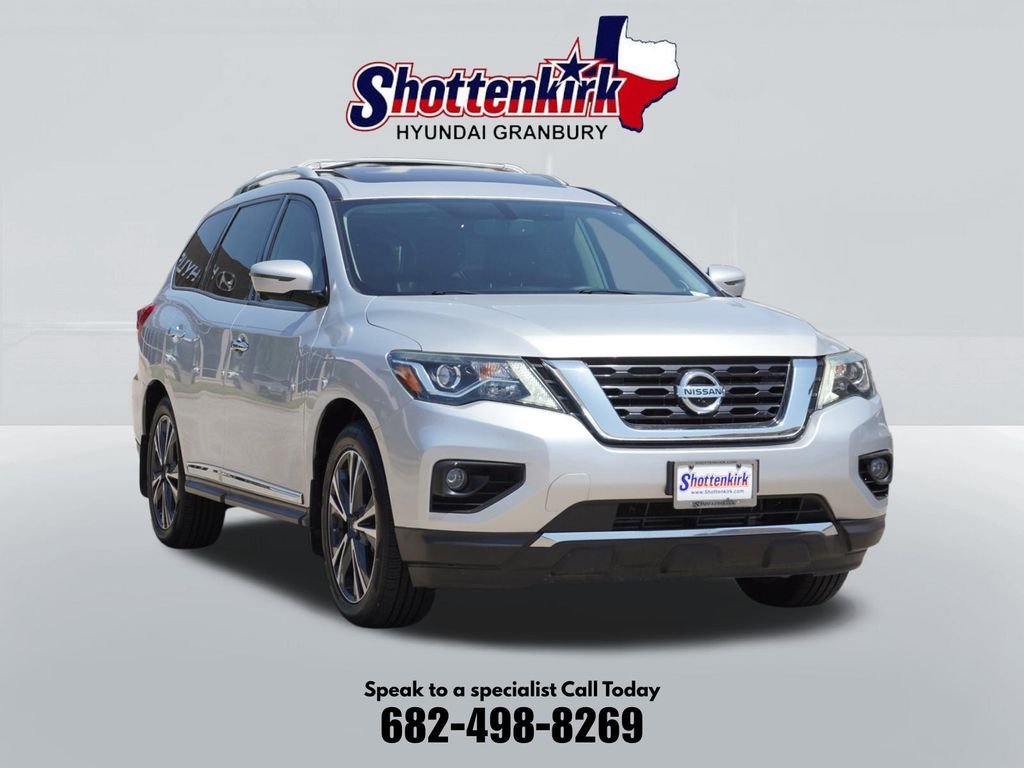 Used 2018 Silver Nissan Platinum image 3