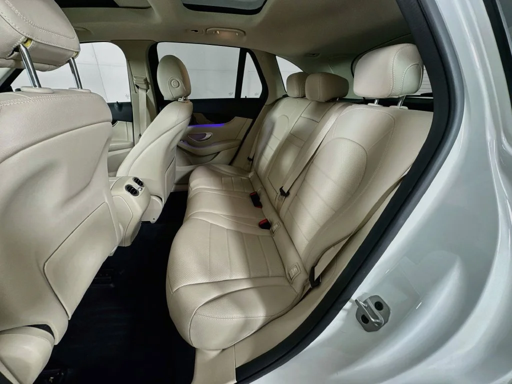 Used 2021 White Mercedes-Benz GLC 300 image 29