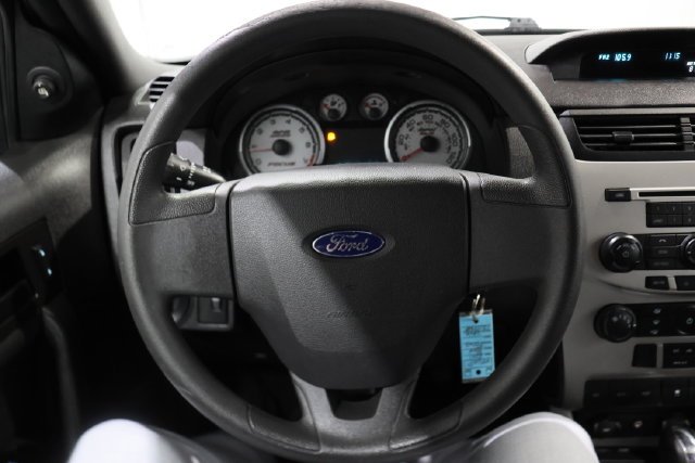 Used 2011 White Ford SE image 16