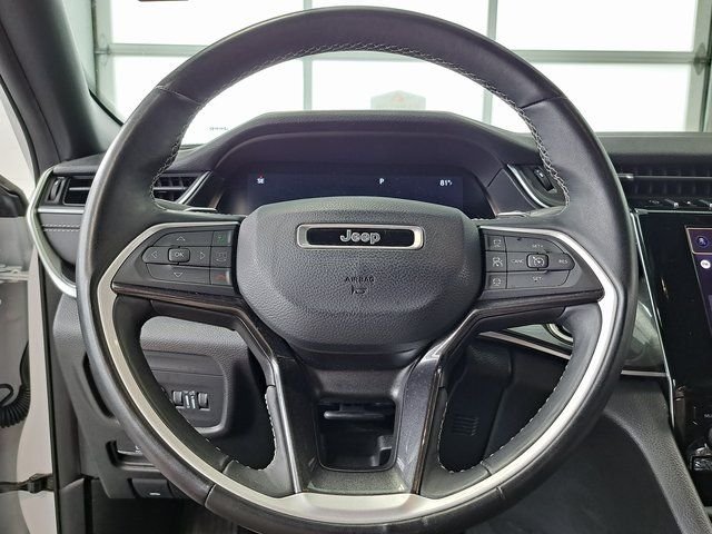Used 2022 White Jeep Altitude image 10
