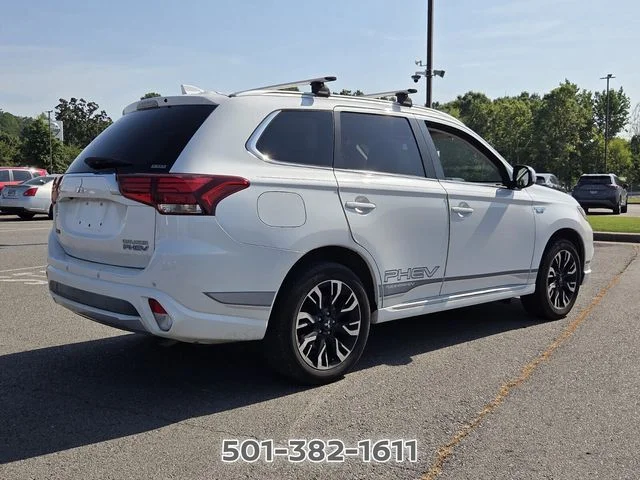 Used 2018 White Mitsubishi SEL image 5