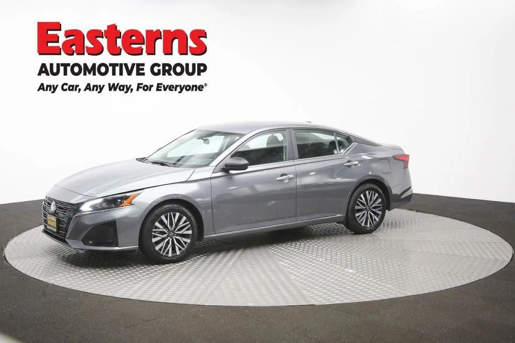 Used 2025 Gray Nissan 2.5 SV image 60