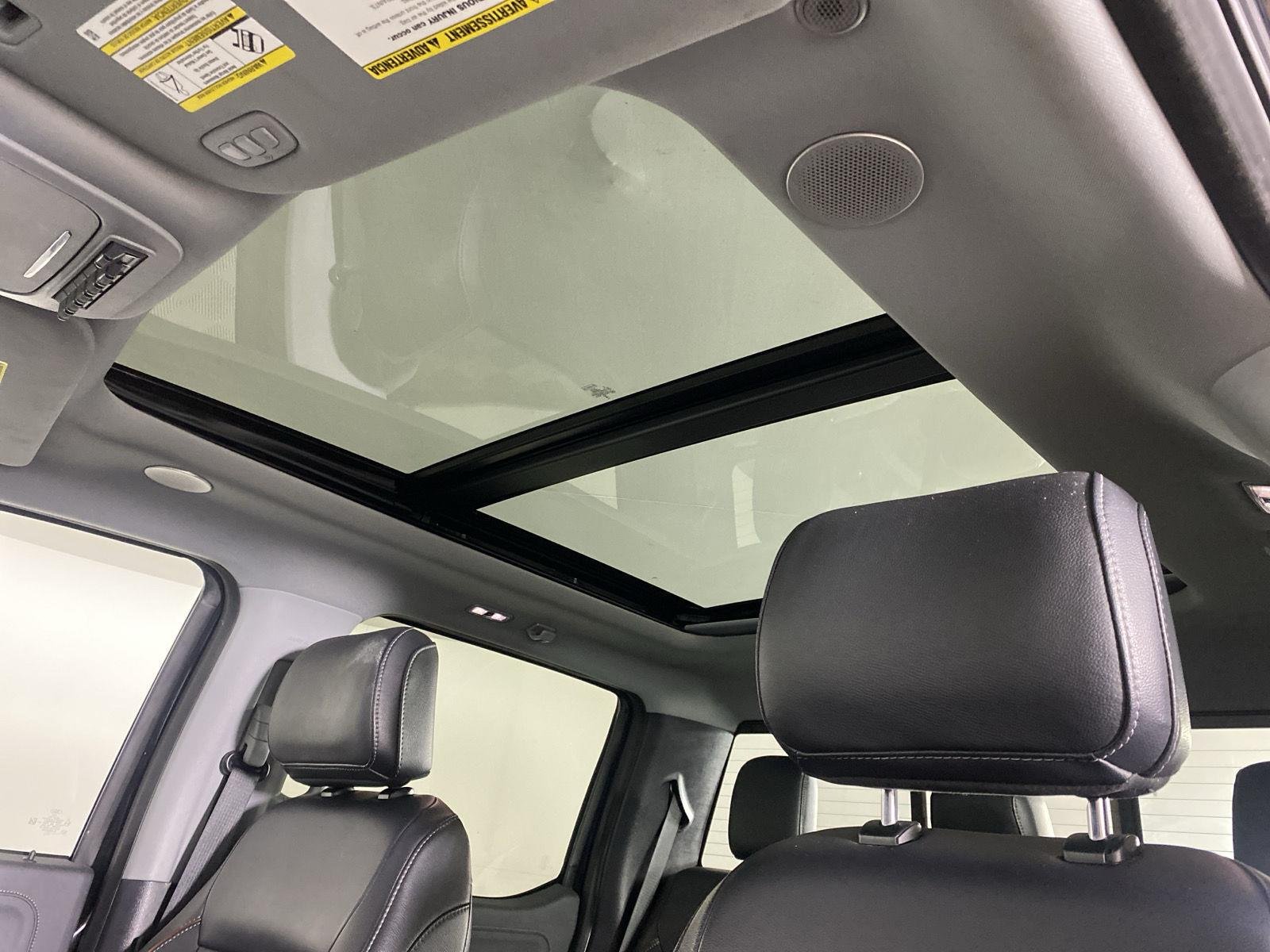 Used 2024  Ford LARIAT image 29