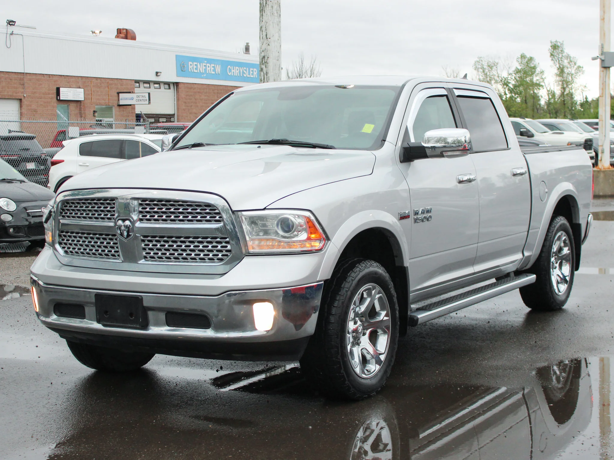 Used 2018 Silver RAM Laramie * HEMI V8 | 3M PPF | Alpine | Apple CarPlay | Tonneau Cover | Sunroof | Heated Seats image 9