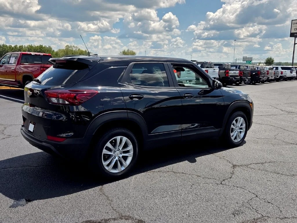 Used 2022 Mosaic Black Metallic Chevrolet LS image 13