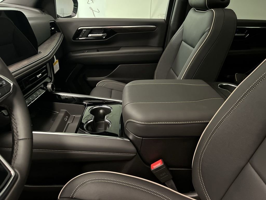 2026 Chevrolet Suburban Premier - Photo 20