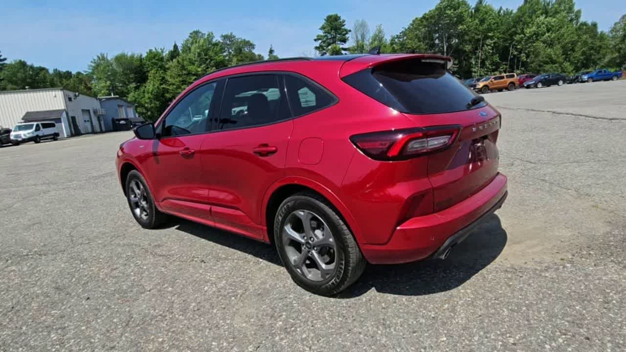 Used 2023 Rapid Red Metallic Tinted Clearcoat Ford ST-Line image 6
