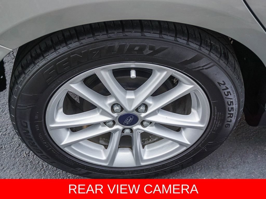 Used 2015  Ford SE image 8