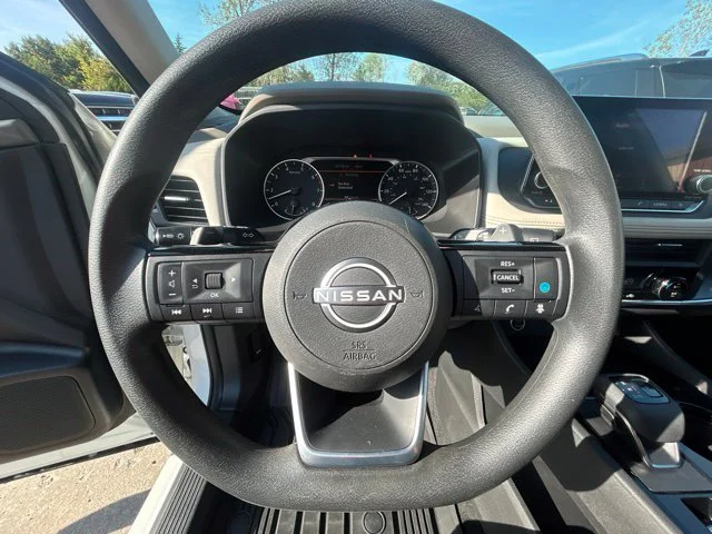 Used 2023 White Nissan SV image 25