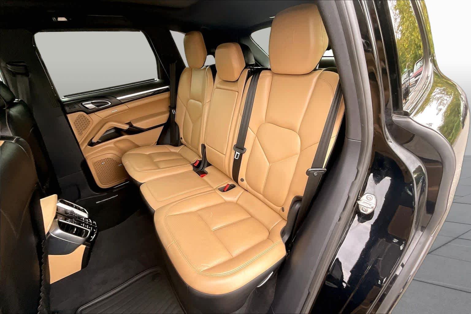 Used 2018 Black Porsche  image 20