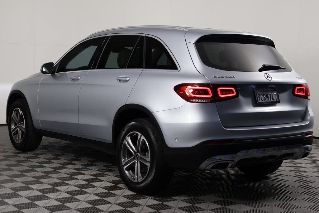 Certified Used 2022 Cirrus Silver Metallic Mercedes-Benz GLC 300 image 6