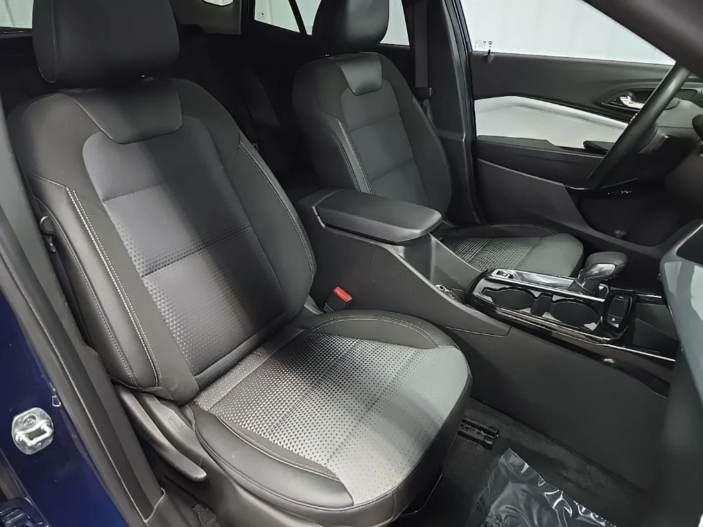 Used 2024 Blue Chevrolet LT image 14