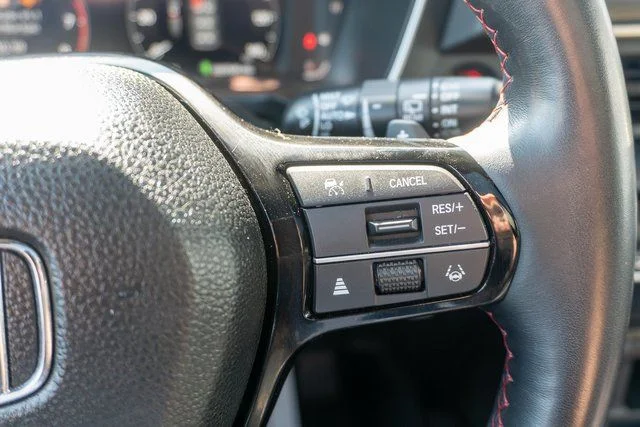 Used 2025  Honda Black Edition image 27