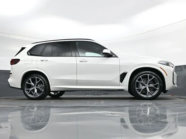 Used 2026 White BMW xDrive40i image 29