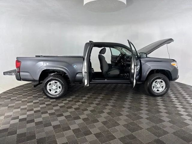 Used 2022 Gray Toyota SR image 13