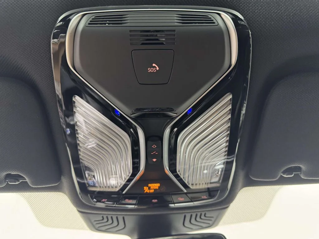 Used 2019 Black BMW 740i xDrive image 25