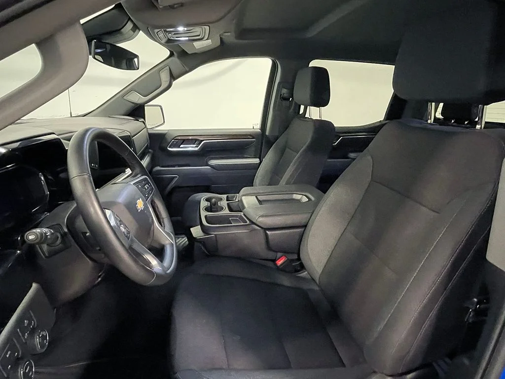 Used 2026 Blue Chevrolet LT image 3