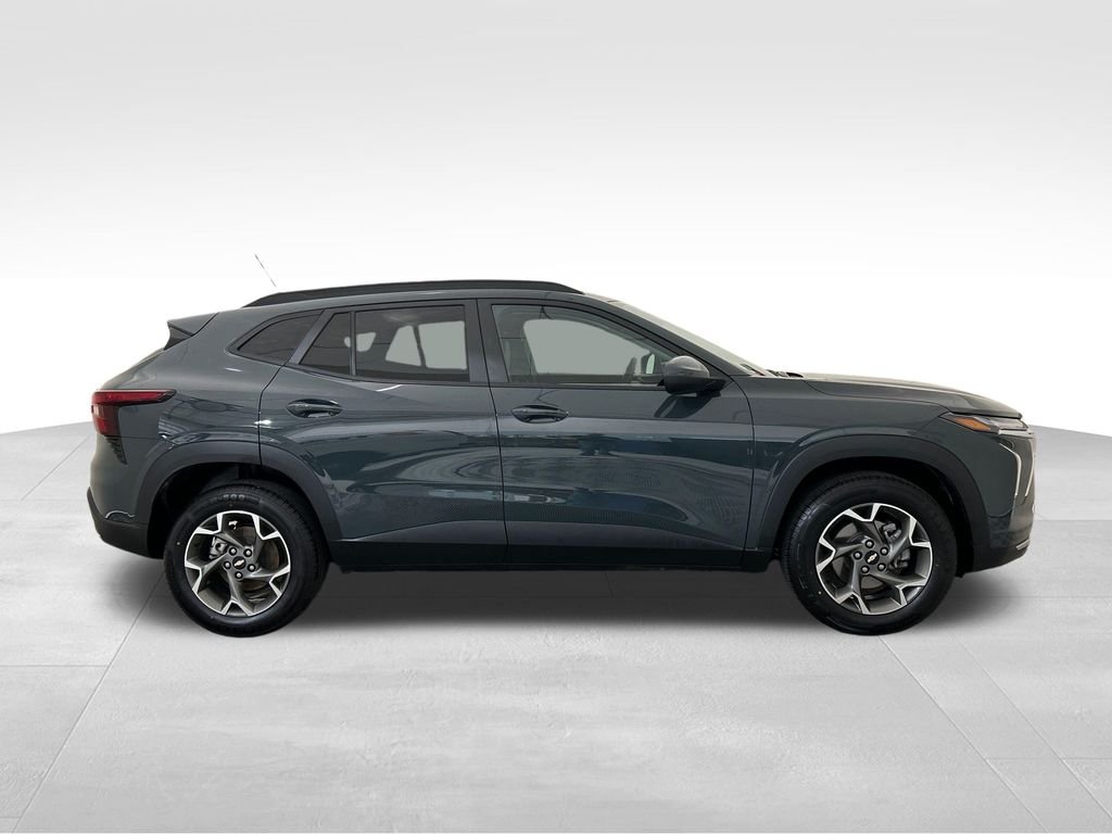 Used 2025 Gray Chevrolet LT image 6