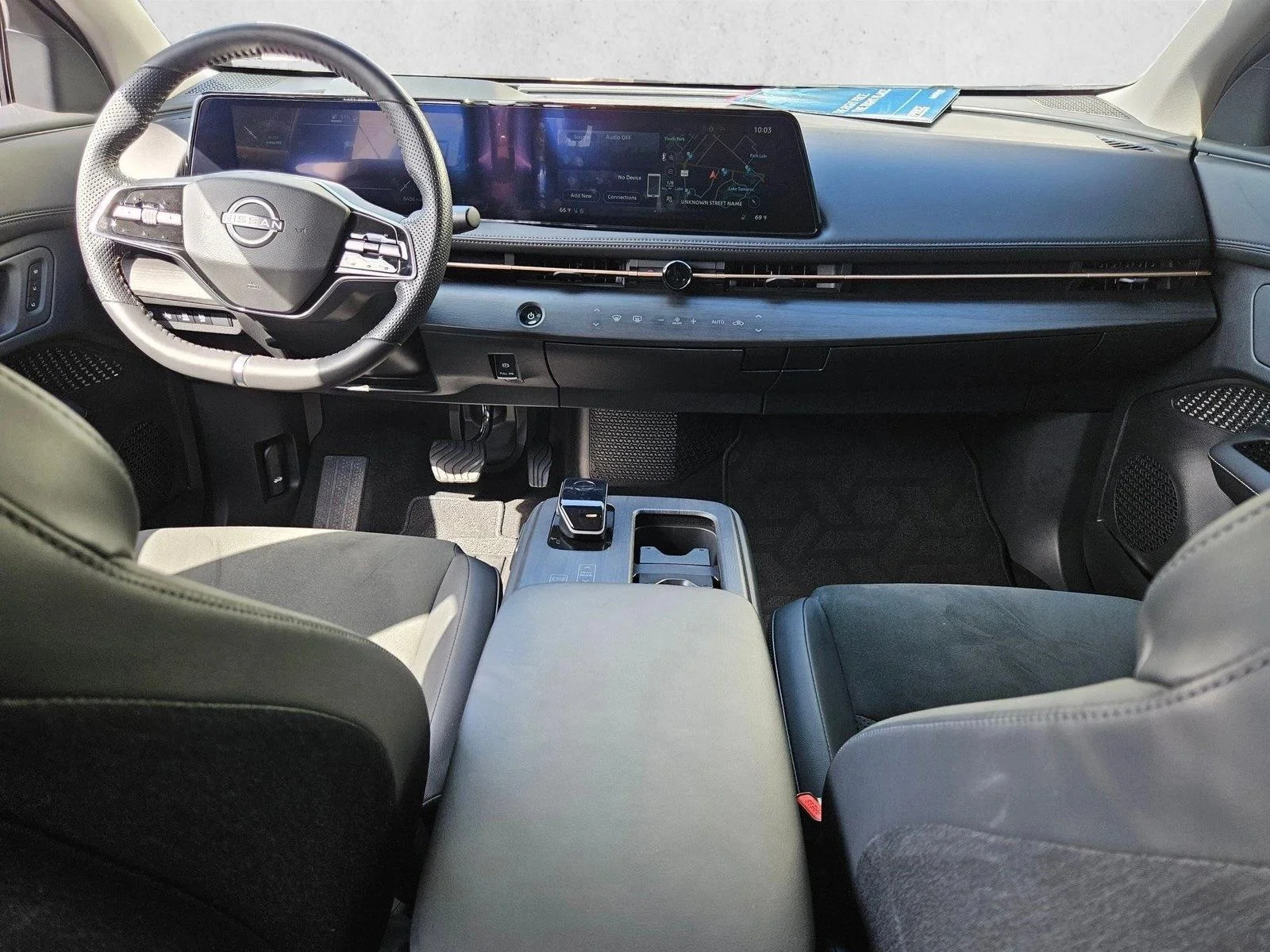 Used 2024 Black Diamond Pearl Nissan ENGAGE image 15