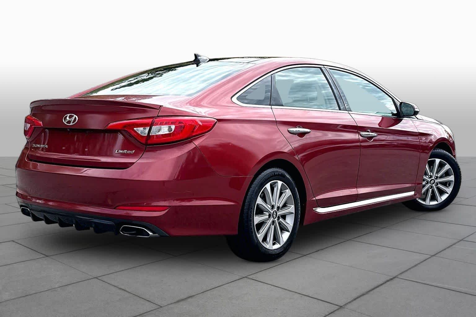 Used 2016 Venetian Red Hyundai 2.4L Limited image 13