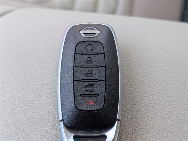 New 2026 Everest White TriCoat Nissan Platinum Reserve image 32
