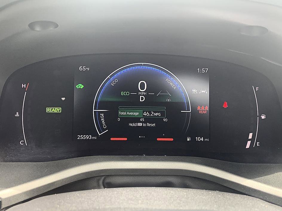 Certified Used 2025 Ice Toyota SE image 13
