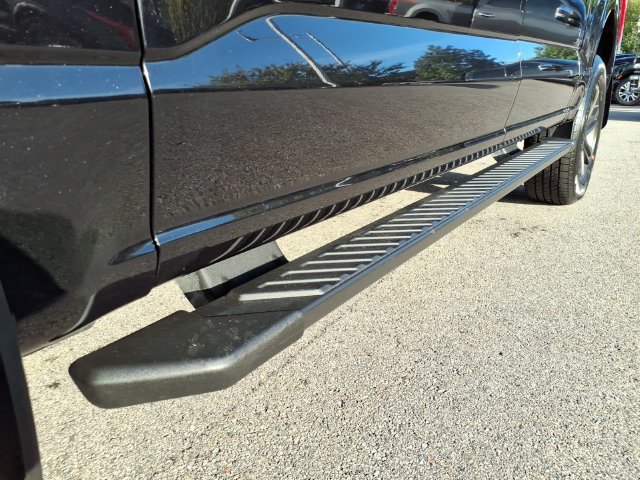 Used 2022 Black Metallic Ford XLT image 10