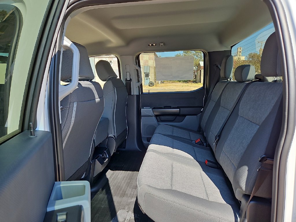 New 2026 Oxford White Ford XL image 20