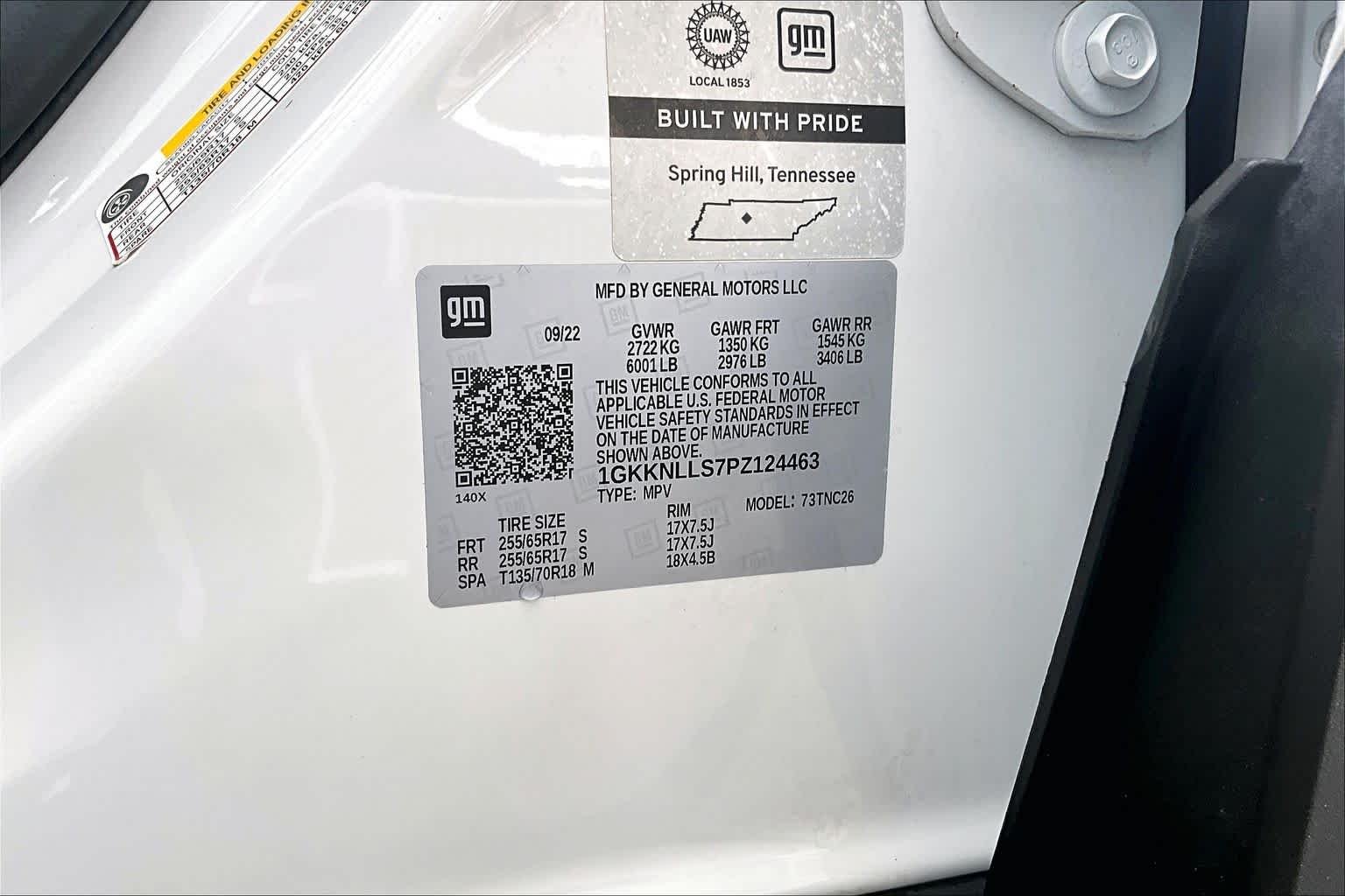 Used 2023 White Frost Tricoat GMC AT4 image 33