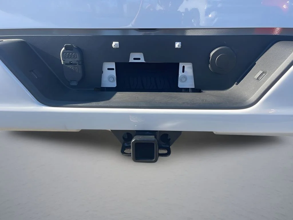 Used 2025 Summit White Chevrolet Custom image 36