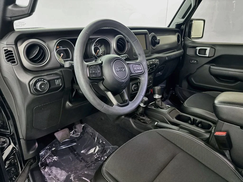 Used 2023 Black Jeep Sport image 9