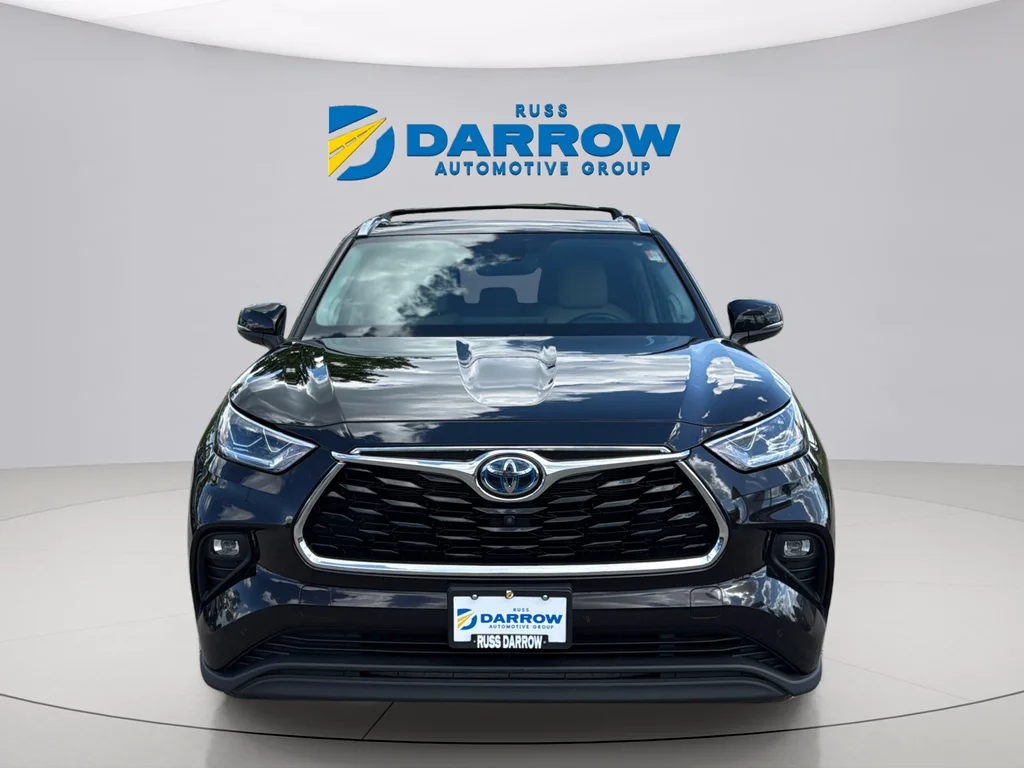 Used 2020 Amber Toyota Limited image 8