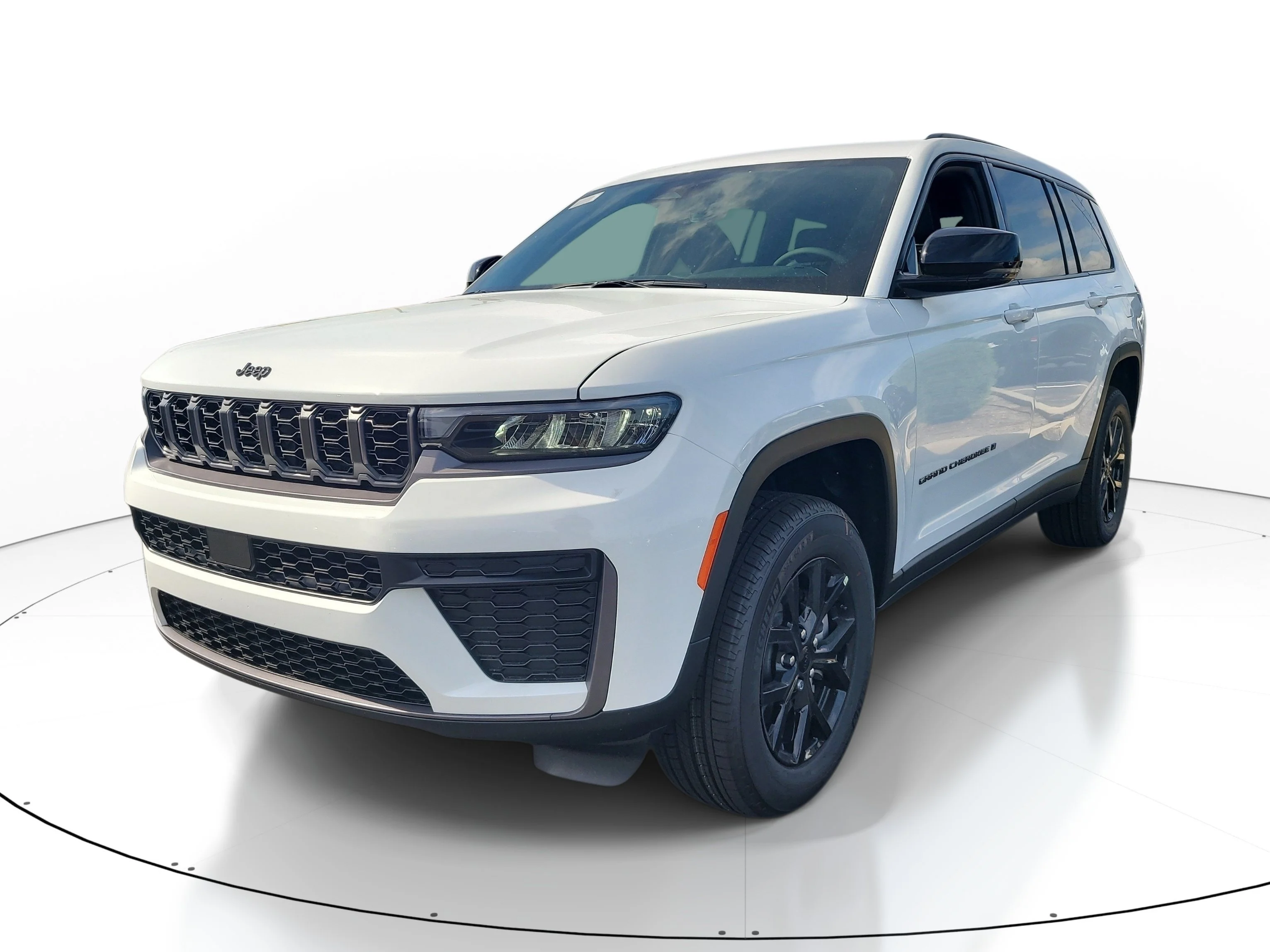 New 2026 Bright White Clearcoat Jeep Laredo Altitude image 4