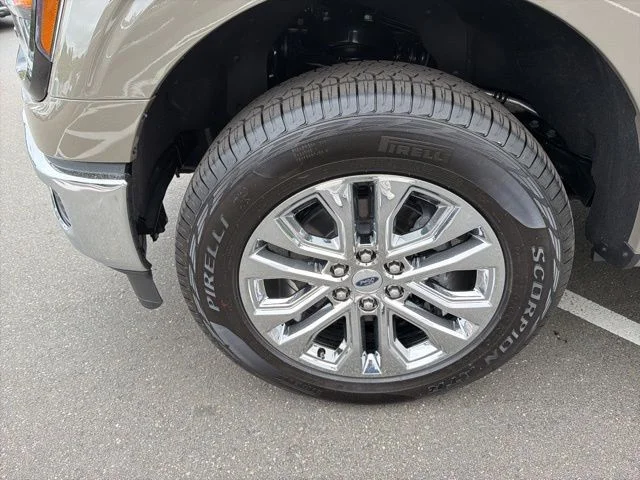 Used 2026 Gray Ford XLT image 28