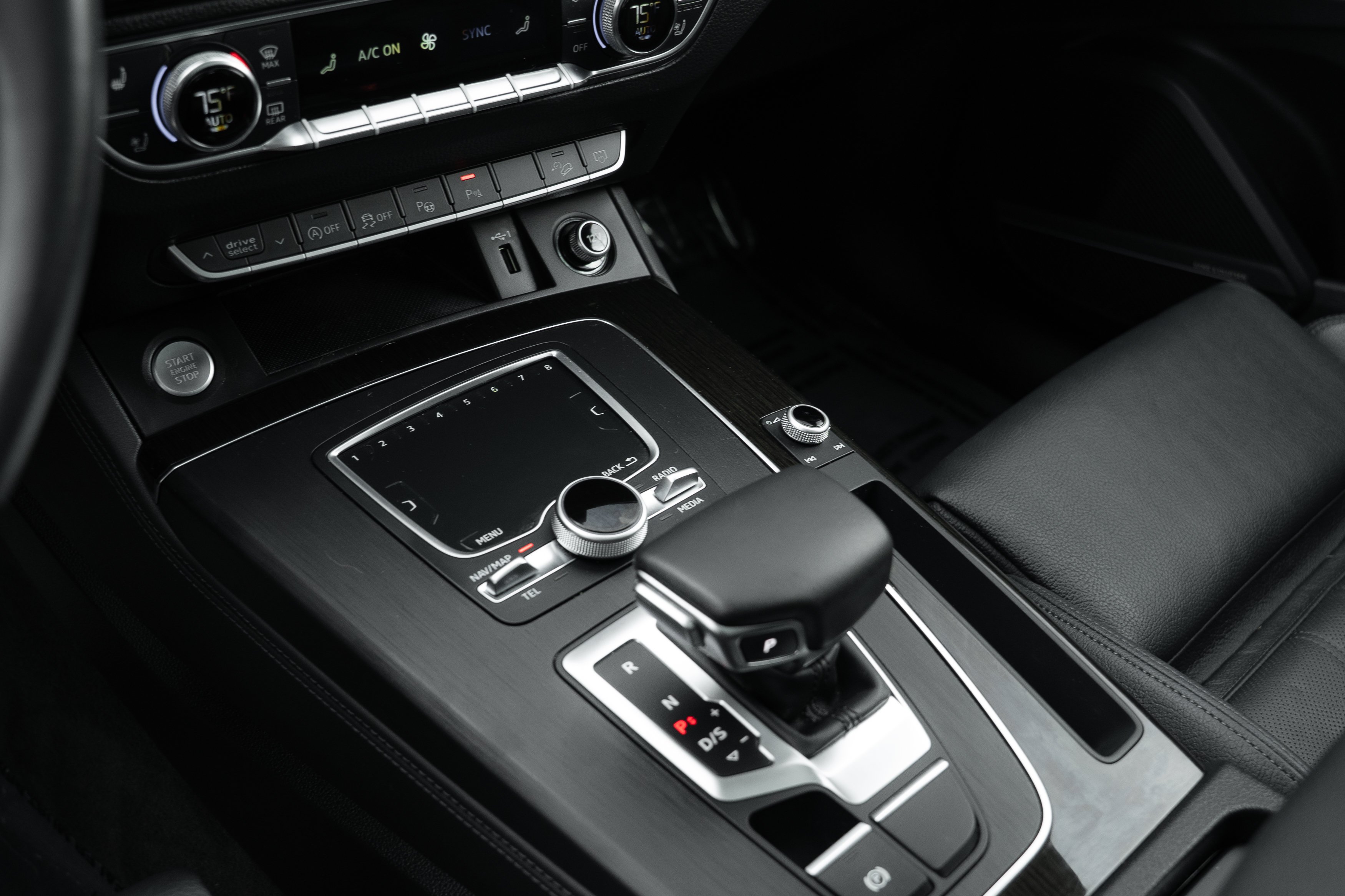 Used 2019 Ibis White Audi Prestige image 14