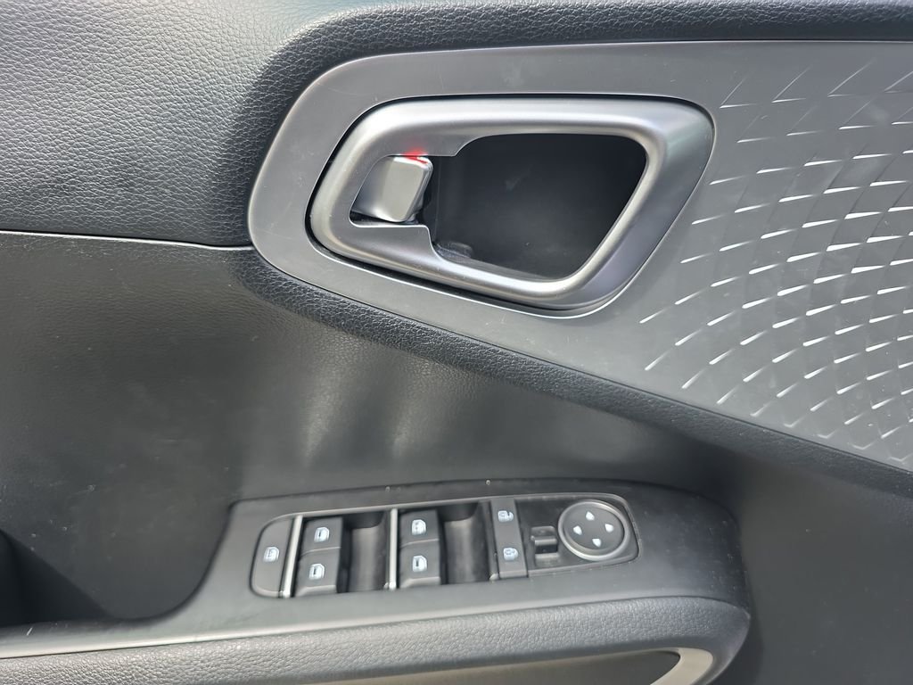 2025 Kia Soul LX - Photo 21