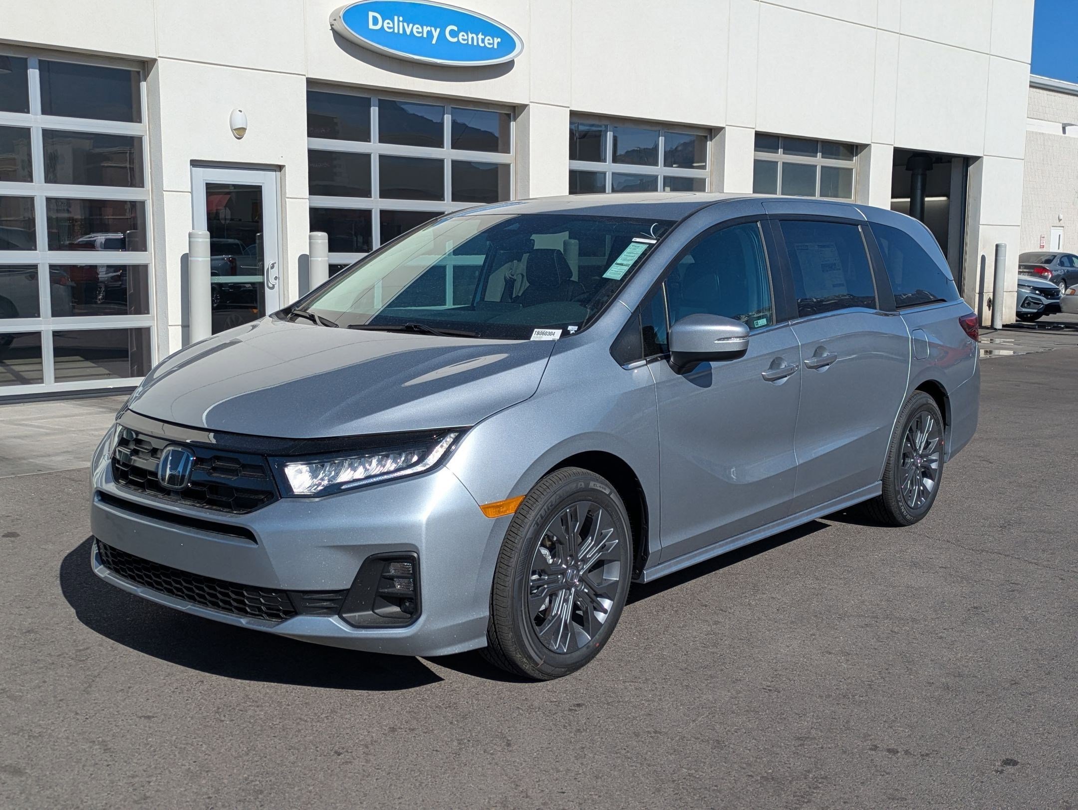 New 2026 Solar Silver Metallic Honda Touring image 8