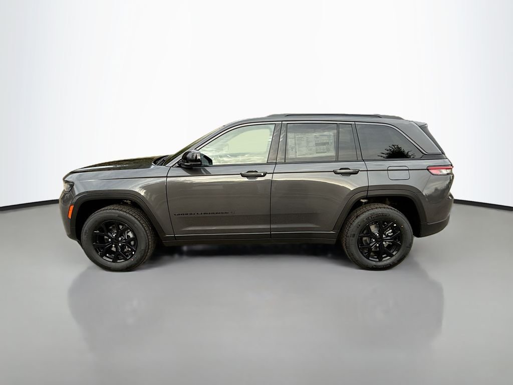 New 2026 Baltic Gray Metallic Clear-Coat Exterior Paint Jeep Laredo Altitude image 7