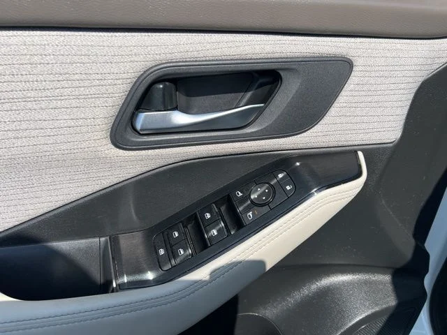 2023 Nissan Rogue SV - Photo 23
