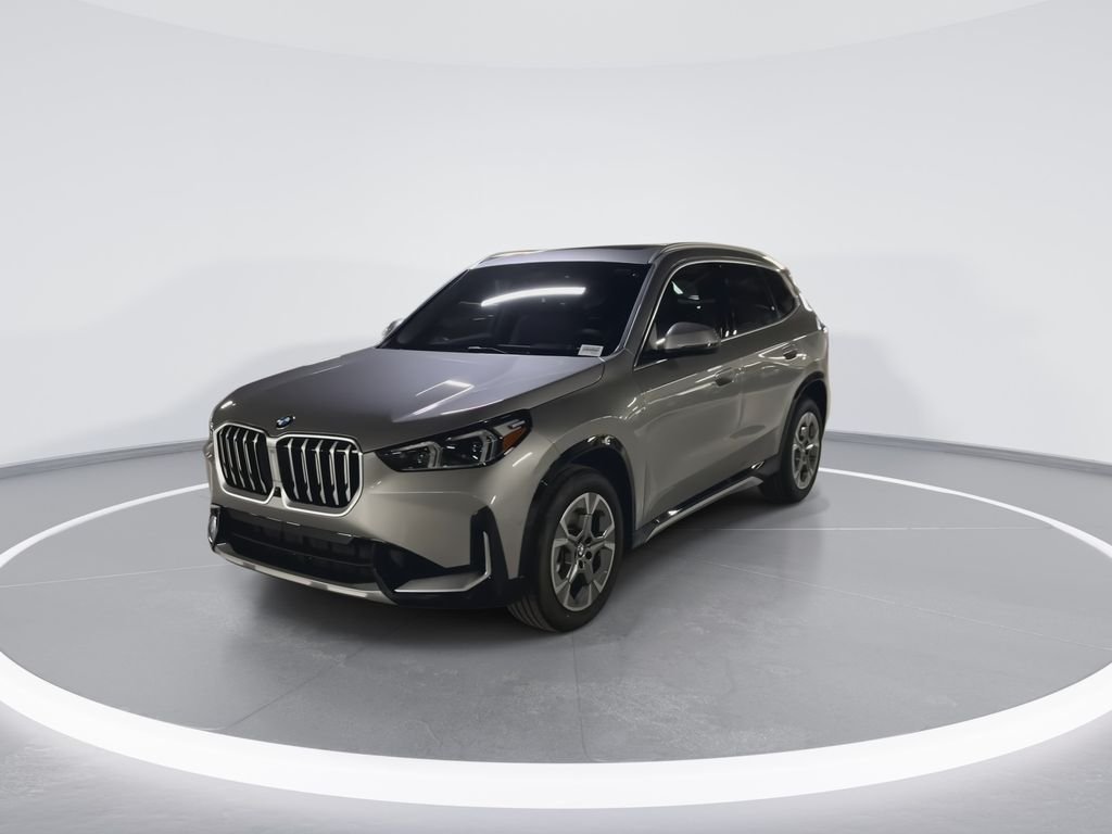 Used 2026 Silver Metallic BMW xDrive28i image 4