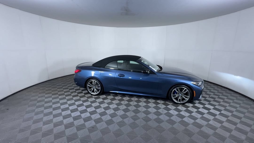 Used 2022 Arctic Race Blue Metallic BMW M440i xDrive image 9
