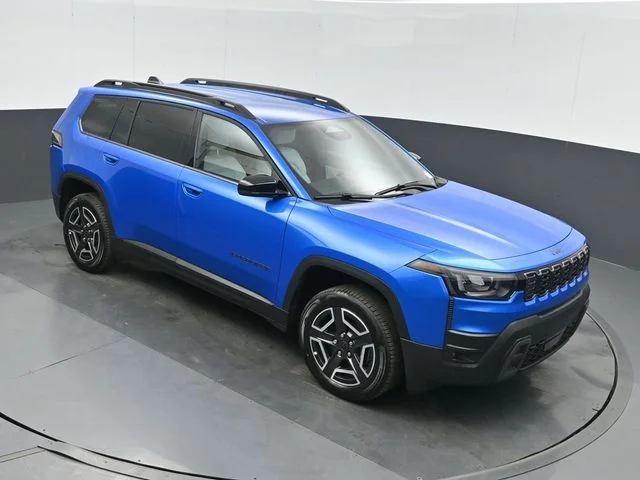 New 2026 Hydro Blue Pearl-Coat Exterior Paint Jeep Limited image 29